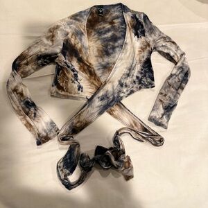 Windsor cross tie crop top